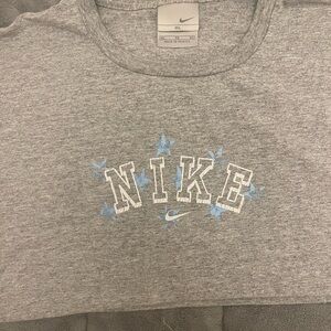 Vintage Nike Heather Gray Tee with Blue Accents